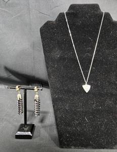 lot 269 image: Sarah Coventry Necklace and Earring Set with Crystal Accents