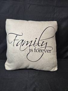 lot 273 image: Decorative Pillow with Family Quote Design