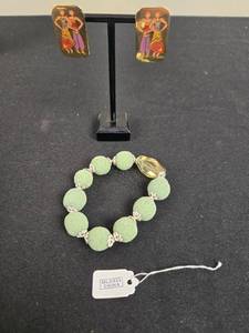 lot 285 image: Vintage Laurel Burch Dancers GF Earrings & MLD925 China Beaded Bracelet