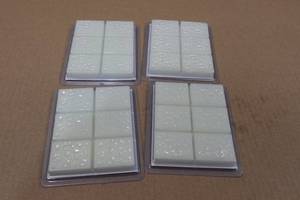 lot 23 image: 4 Tyler Candle Co Scented Wax Melts - Diva