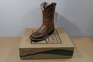 lot 38 image: Smoky Mountain Boots - Womens Size 8
