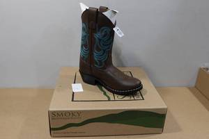 lot 40 image: Smoky Mountain Boots - Childs Size 13