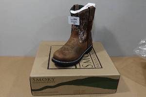 lot 41 image: Smoky Mountain Boots - Childs Size 1.5