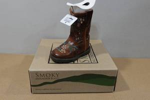 lot 43 image: Smoky Mountain Boots - Toddler Size 4
