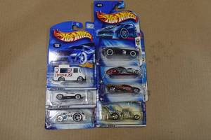 lot 116 image: 7 Hot Wheels Die Cast Cars