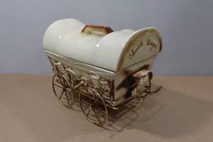 lot 130 image: Antique 1950s McCoy El Rancho Bar-B-Q Chuck Wagon Food Warmer Cowboy Dish
