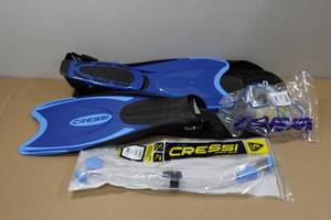 lot 217 image: Cressi Adult Rondine Palau Fin Snorkel Set - Fin Size XSS