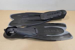lot 222 image: Cressi Adult Agua Fins - Size 1011, 4546