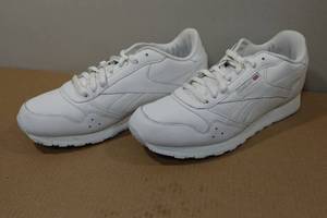 lot 245 image: Mens Reebok Sneakers - Size 10.5