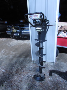 lot 8 image: ICE AUGER