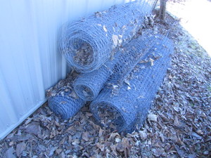 lot 23 image: CHICKEN WIRE