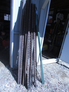 lot 26 image: FENCE POSTS