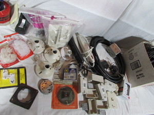 lot 40 image: ELECTRICAL LOT