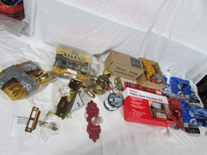 lot 51 image: DOOR HARDWARE