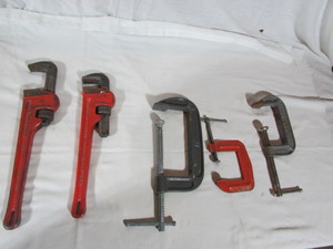 lot 69 image: PIPE WRENCHES C - CLAMPS