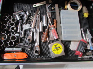 lot 80 image: HAND TOOLSGARAGE LOT