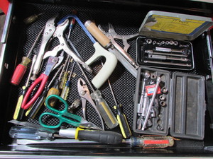 lot 81 image: HAND TOOLSGARAGE LOT