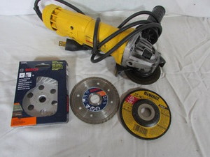 lot 86 image: ELECTRIC HAND GRINDER