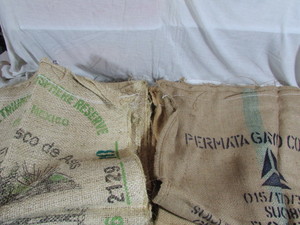 lot 119 image: JUTE BAGS