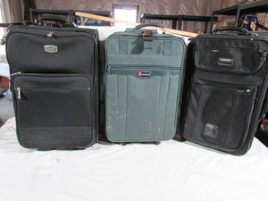 lot 124 image: TRAVEL BAGS