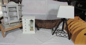 lot 150 image: HOME DECOR