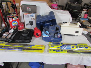 lot 177 image: CAR ACCESSORIES LOT