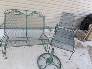 lot 188 image: PATIO FURNITURE