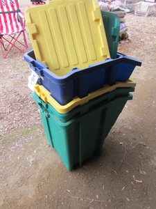 lot 189 image: STORAGE CONTAINERS