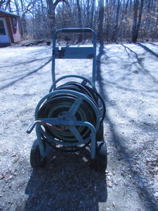 lot 191 image: GARDEN HOSE LOT