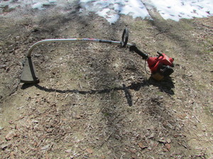 lot 207 image: WEED WHACKER