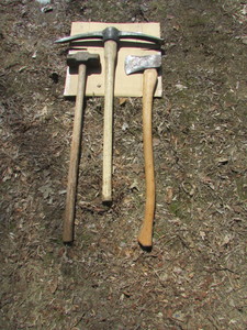 lot 210 image: AXES LOT