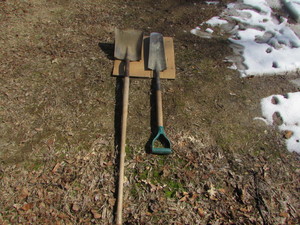 lot 212 image: LAWNGARDEN LOT