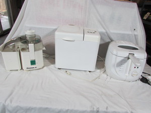 lot 134 image: SMALL APPLIANCE LOT