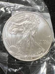 lot 29 image: 2014 AMERICAN SILVER EAGLE 1 TROY OZ .999 FINE SILVER