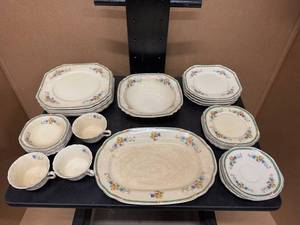lot 62 image: Wedgewood China Set - Made in England. 35 Pieces