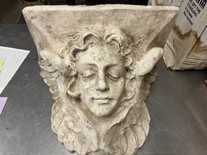 lot 102 image: Unique Outdoor Hanging Garden Plaque