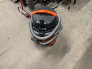 lot 108 image: Fein Model 9.55.13 WetDry Vacuum