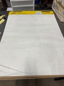 lot 109 image: Five Post-it Easel Pads