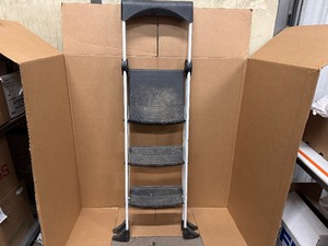 lot 20 image: Werner Three Step Ladder