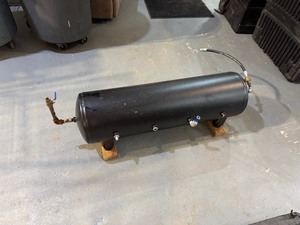 lot 31 image: Air Tank