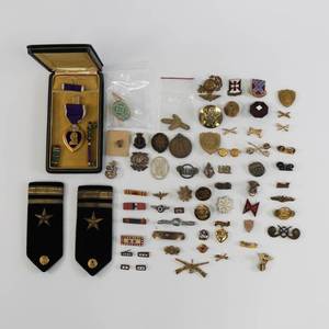 lot 31 image: US Military Pin & Ribbon Lot - Purple Heart