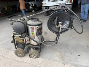 lot 9 image: Aaladin 12-325 Pressure Washer Cleaning System with Hose Reel