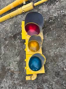lot 13 image: Traffic Signal Light 15 x 35