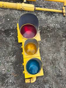 lot 14 image: Traffic Signal Light 15 x 35