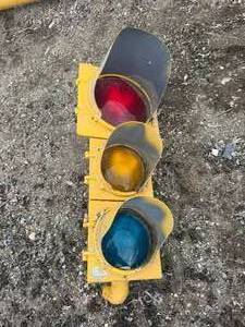 lot 15 image: Traffic Signal Light 15 x 35