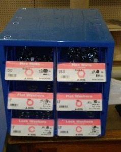 lot 195 image: 6 Compartment Hardware Organizer with contents.