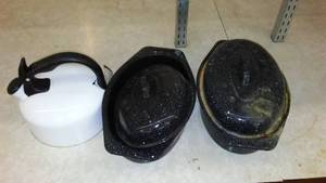 lot 122 image: Enamel Roaster (2) and Tea Kettle.
