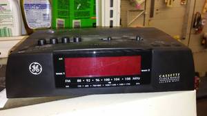 lot 141 image: GE Cassette Clock Radio, 2 alarm.