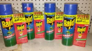 lot 272 image: Raid Roach and Ant (3).