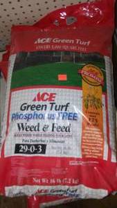 lot 289 image: Ace Weed and Feed 16 lb. Bags (3).
